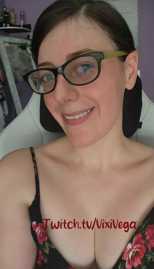  I'm gonna try to play some FF12 Zodiac Age on Twitch! Come hangout with me!