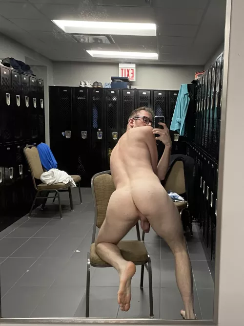 In the locker room at work 🤫