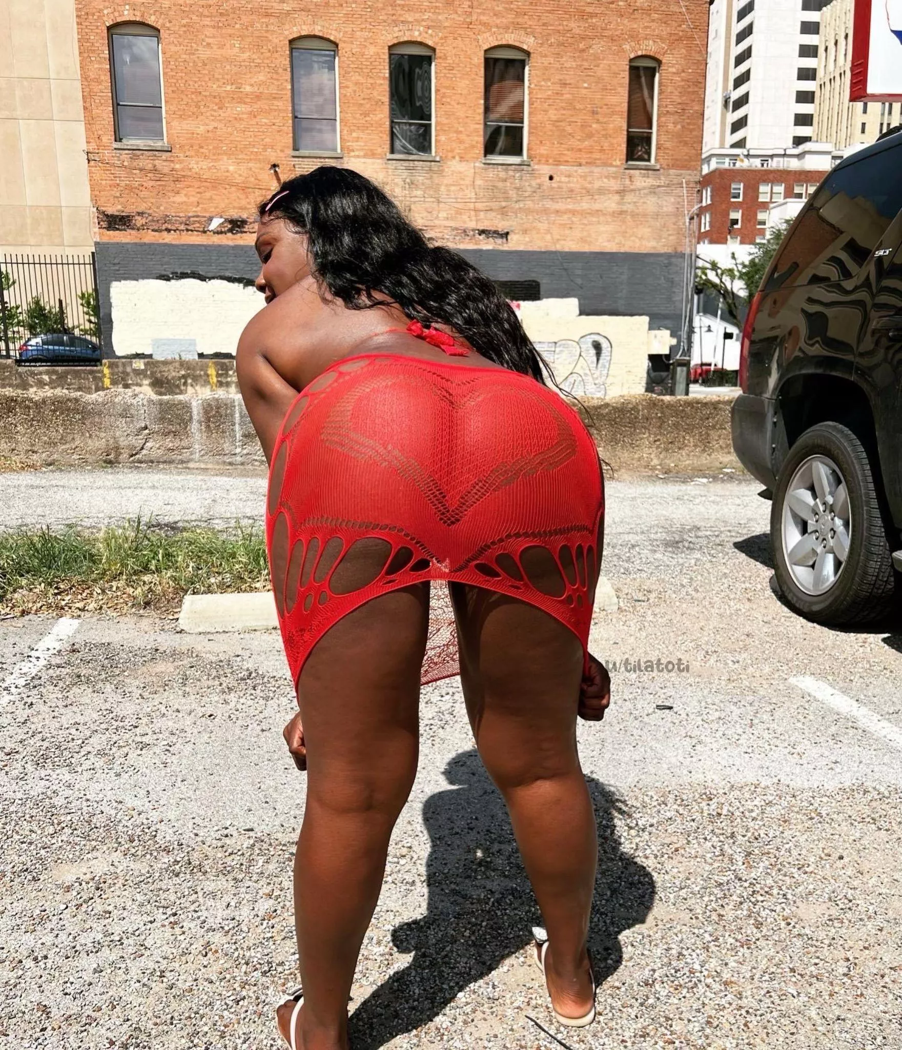 Is this dress good to wear on our date?