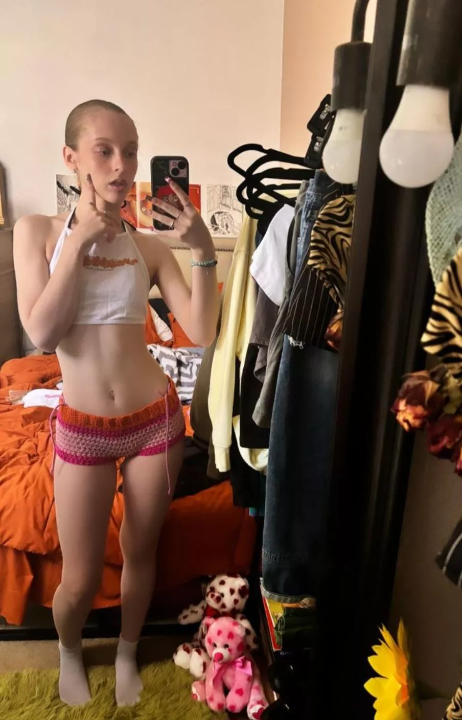 Midriff looking good