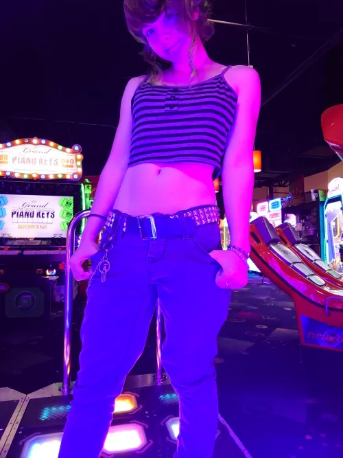 Midriff Monday at the arcade 
