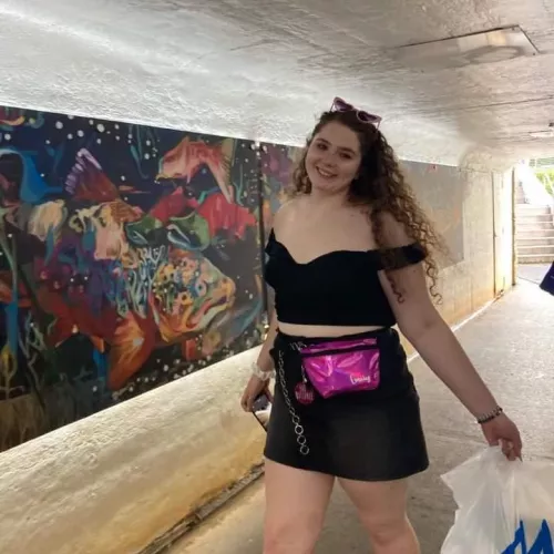 My Girlfriend needs BIG 🍆 in Port Huron 