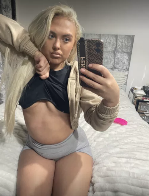 shag or pass a little blondey british