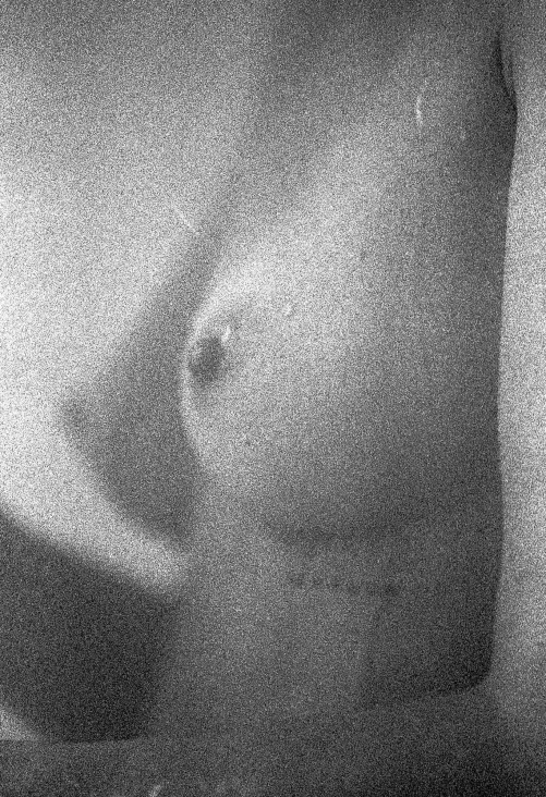 Showering in grains (Nikon F3, Delta 3200, OC)