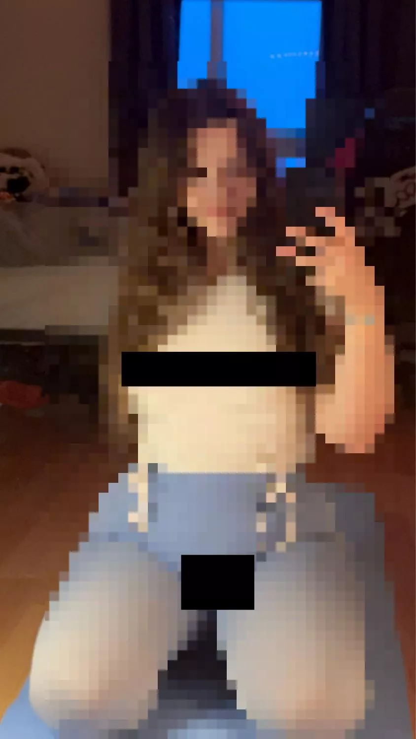 Simp and send for my pixels 😍