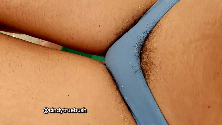 Super hairy at the beach ⛱️ 