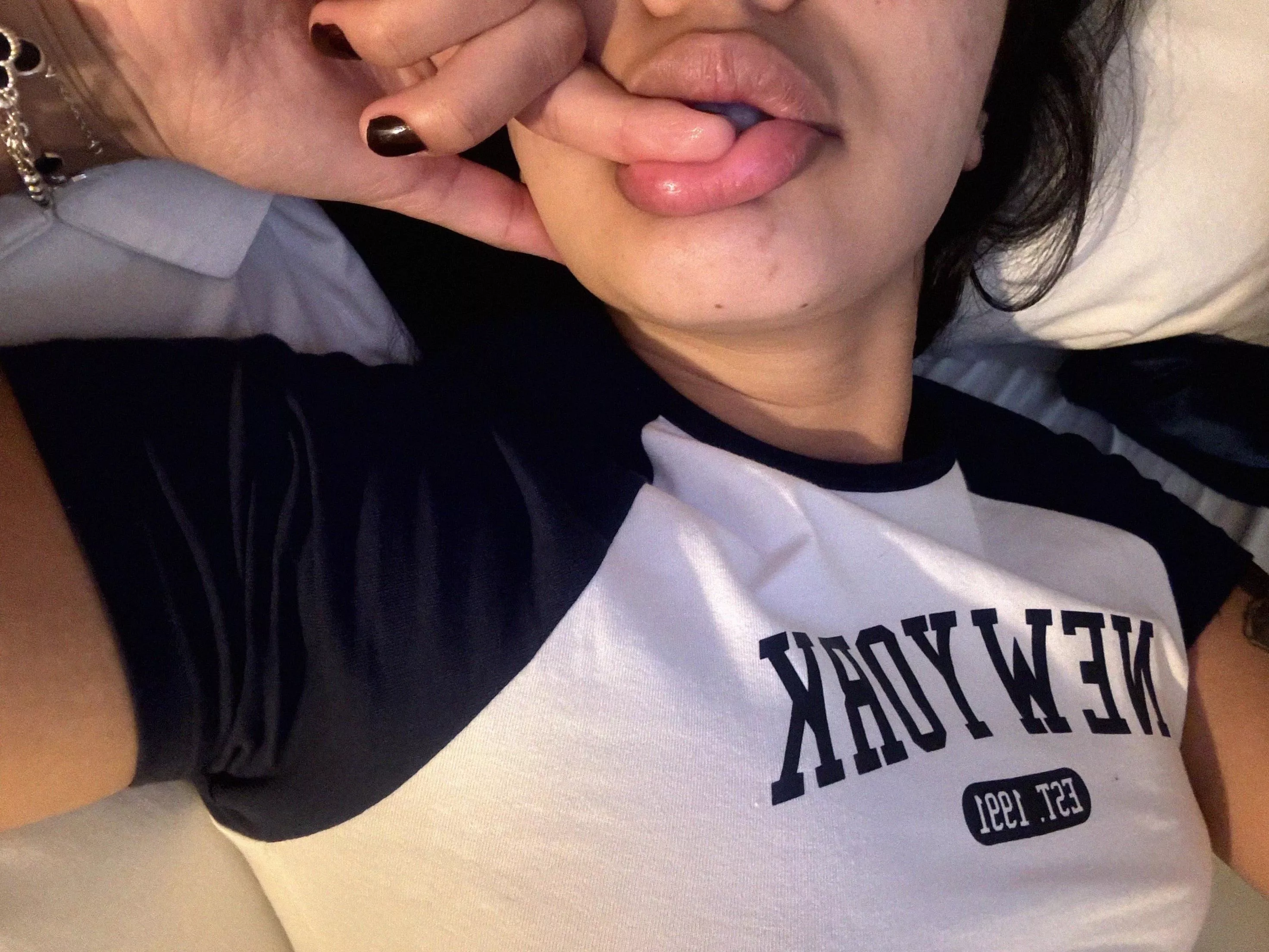 This is what my lips look like when they haven't been kissed for a while