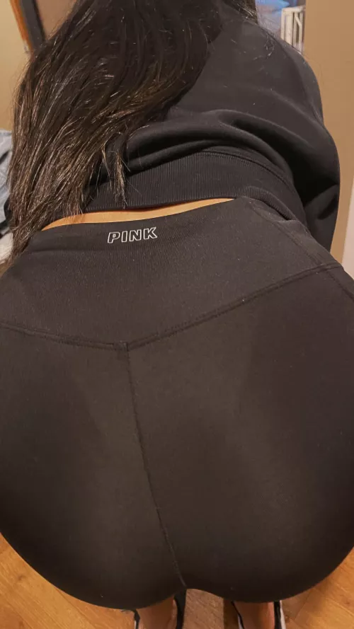 Thong lines for the gym 