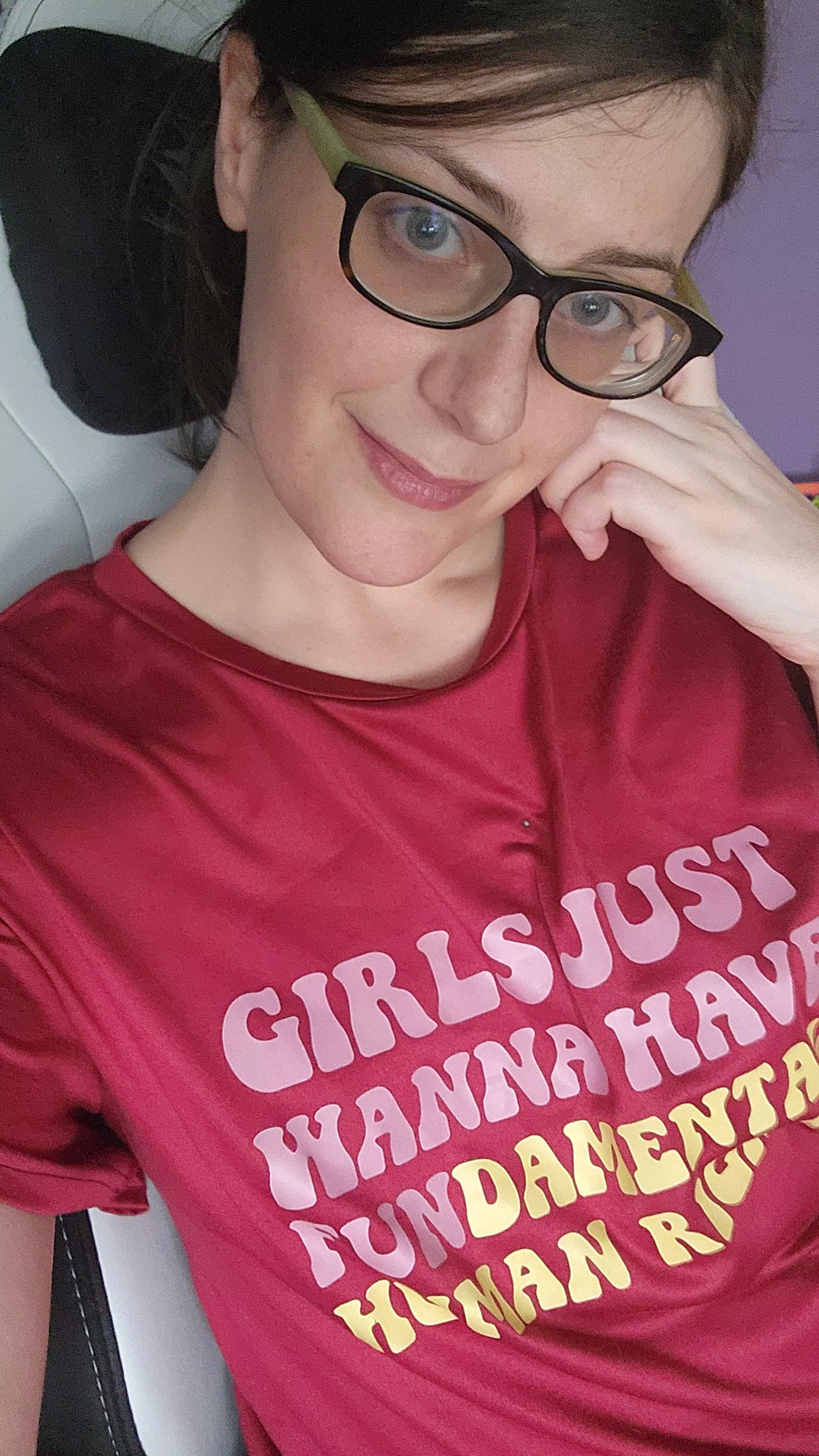 Time to watch House of the Dragons season 2 episode 2 in Discord! It's open for anyone 18+ to join ❤️ Starting in 15 minutes!!! 