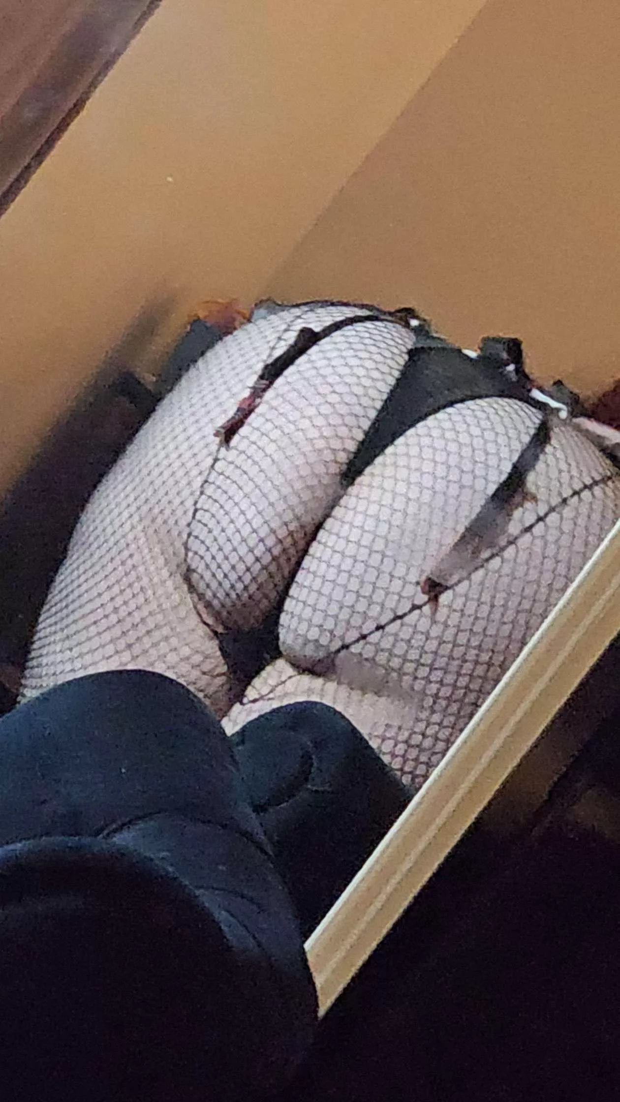 Ur nothing but a servant to me 