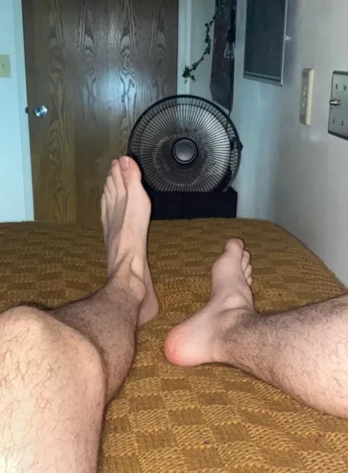 who’s coming to my dorm??