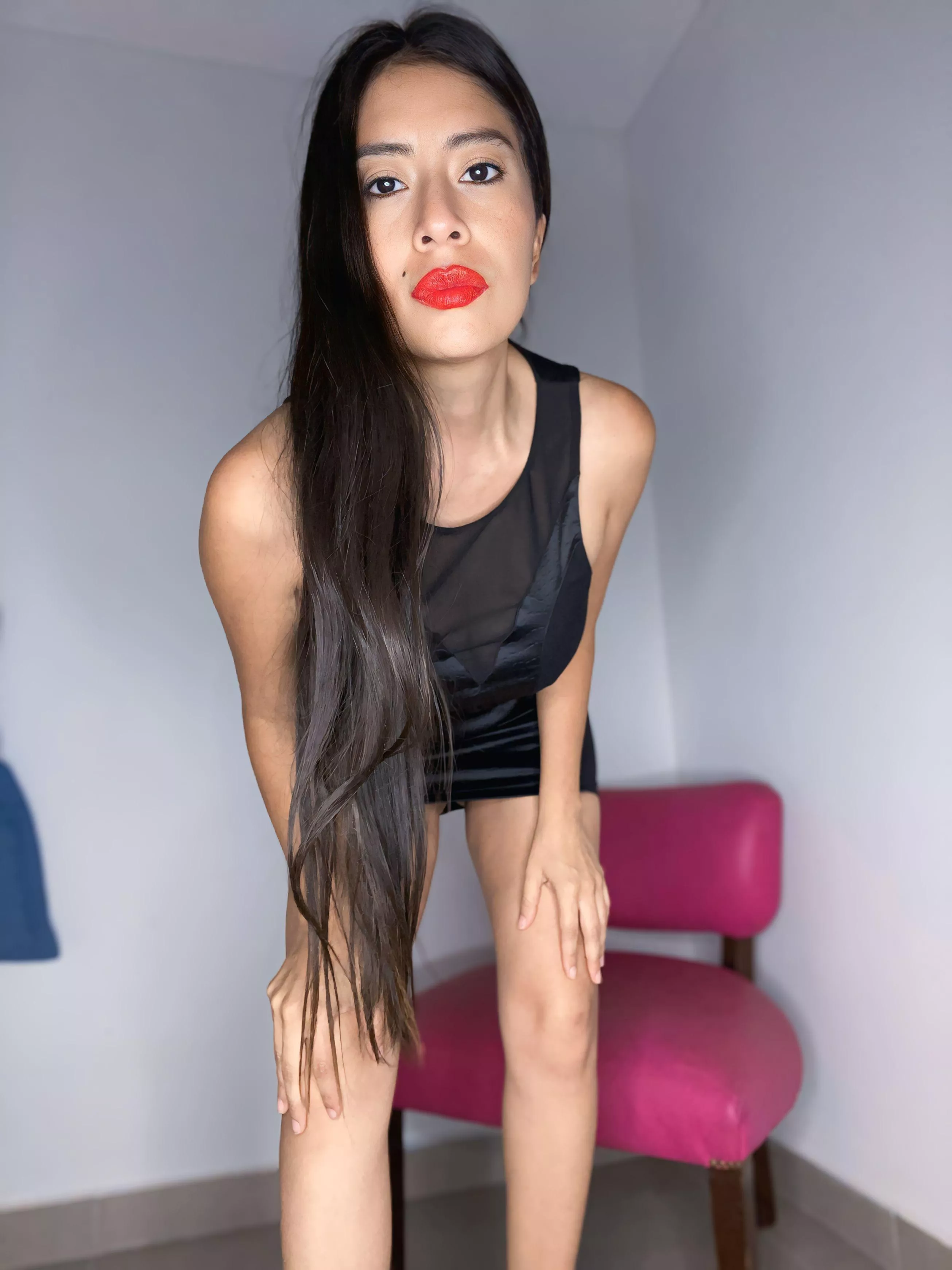 You should smell my hair, you won't be able to stop doing it anymore. 