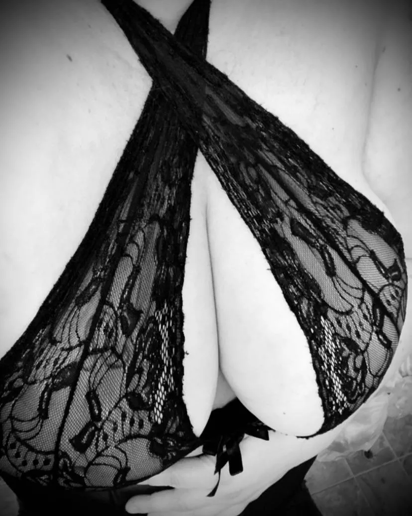 “Your curves are poetry”