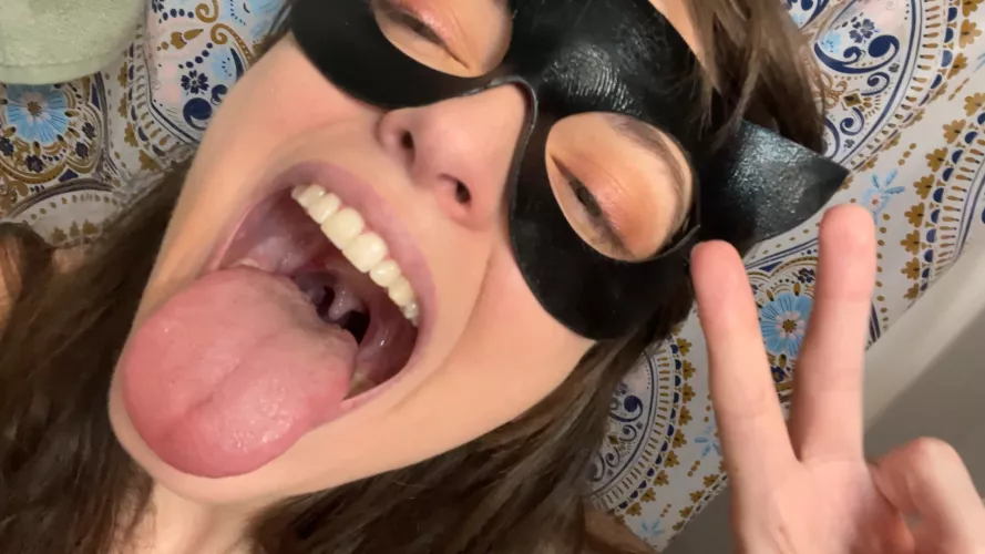 2 seconds before I eat you...