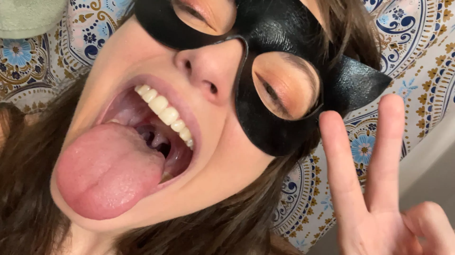 2 seconds before I eat you...