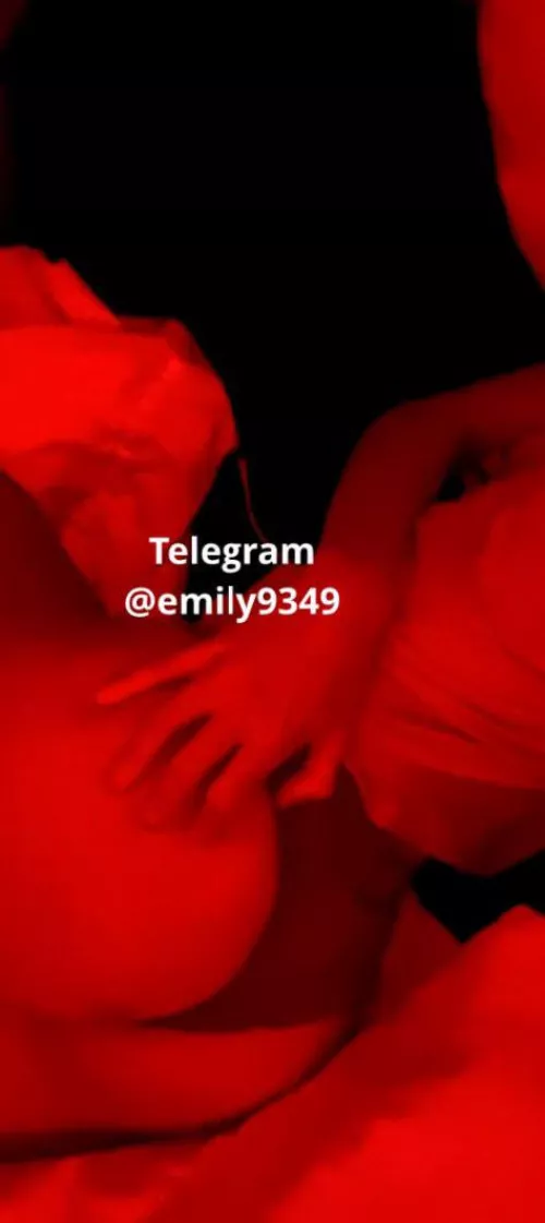 21[F4M] S'ending nudes to e'veryone who like this just because i'm horny💦