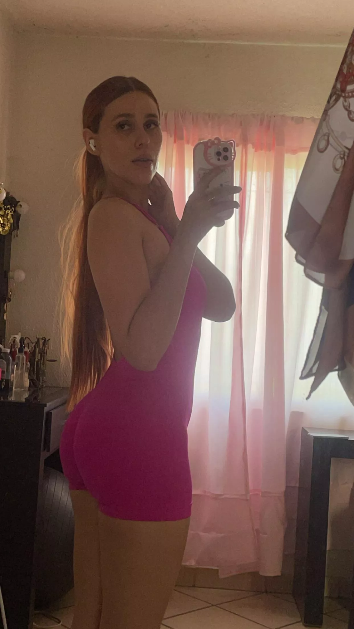 Baby looking for a daddy 