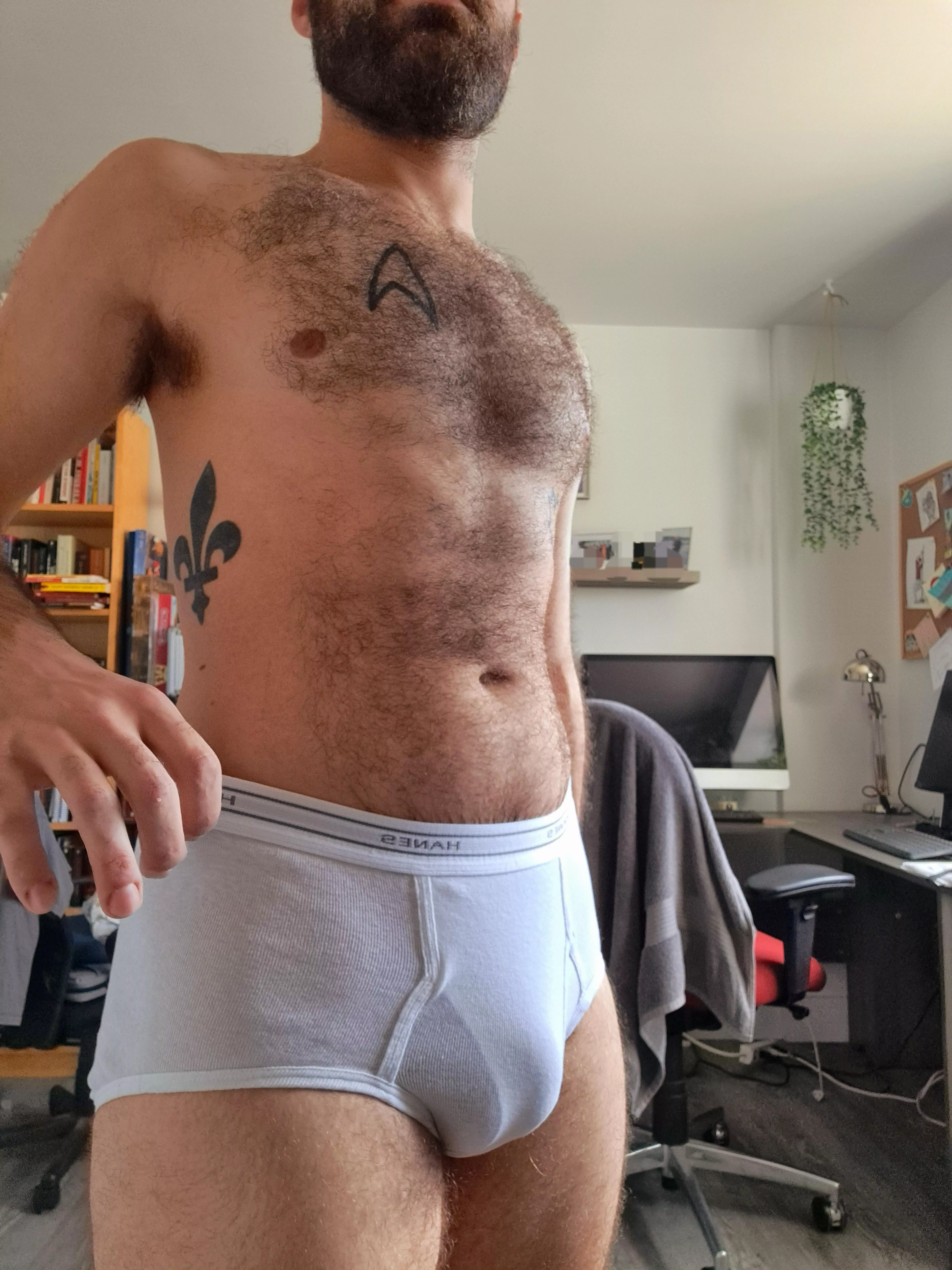 Beyond stoked to finally have this waistband - big freshman year of college vibes.