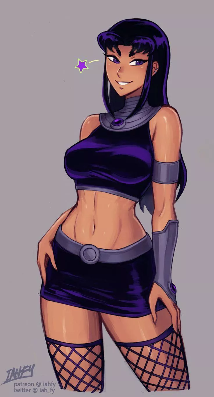 Blackfire looking enticing (DC Comics)