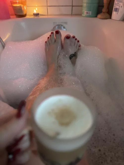 Cheese Coffee 🦶🏻🎃👻oc