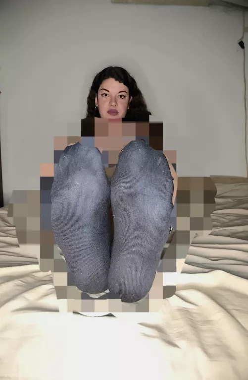 CONCENTRATE ON YOUR WORK AND CLEAN THE SMELLY, WET SOLES OF YOUR GODDESS.