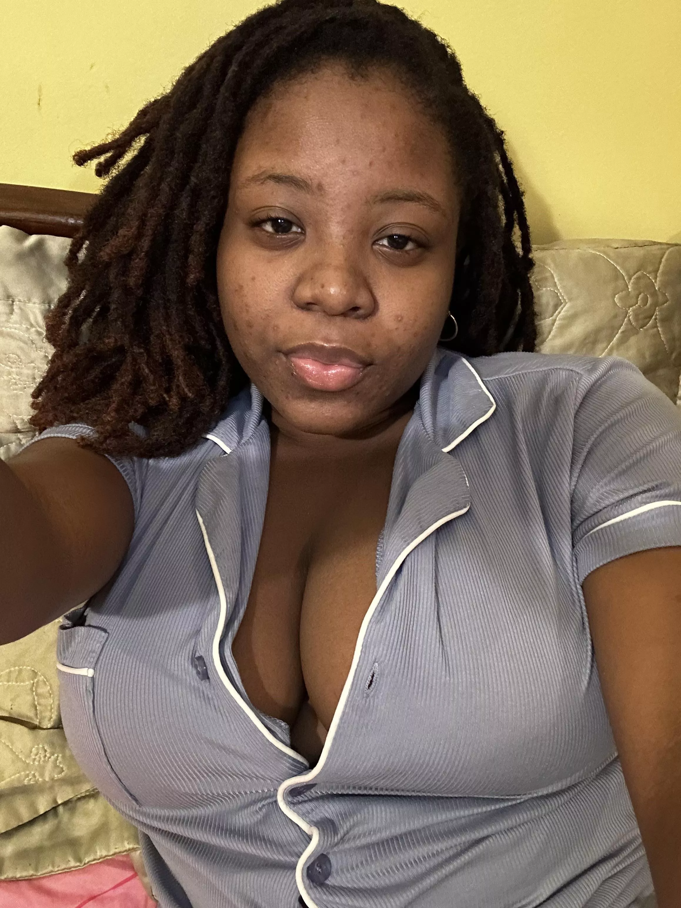 Don’t be nervous I don’t bite I’ll just take your wallet😈