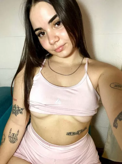 Ever had your pussy get wet in class?!?💃💋