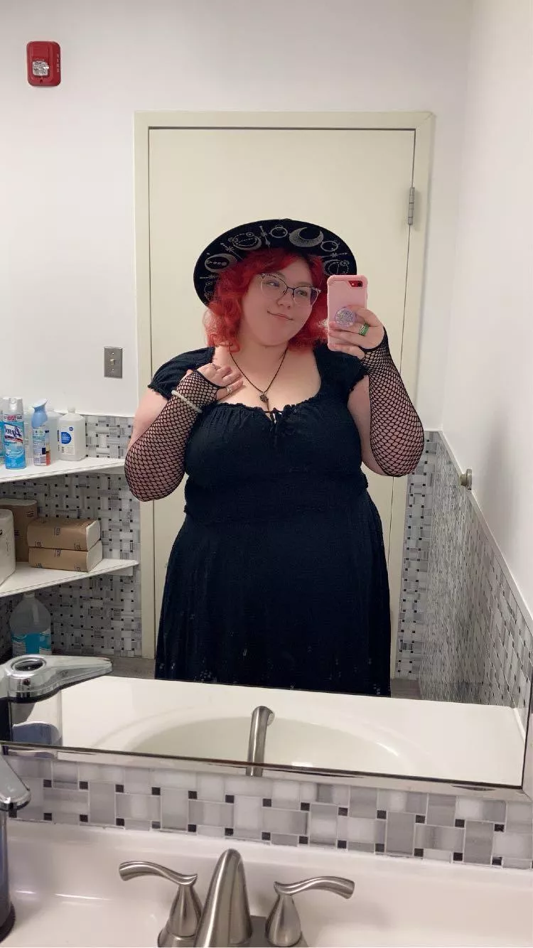[F22] My outfit for work today ^-^