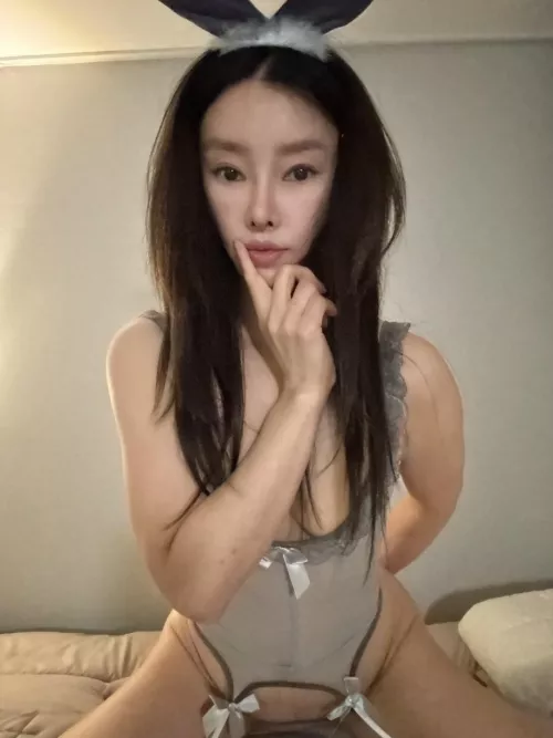 how would you treat an Asian mom?