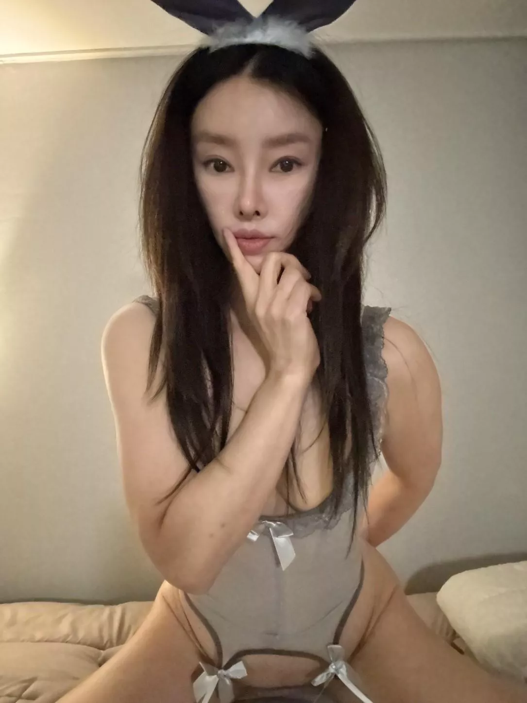 how would you treat an Asian mom?