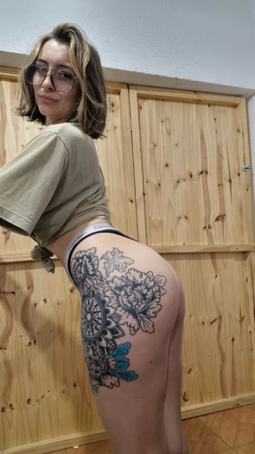 I like to surprise people with my sexy body
