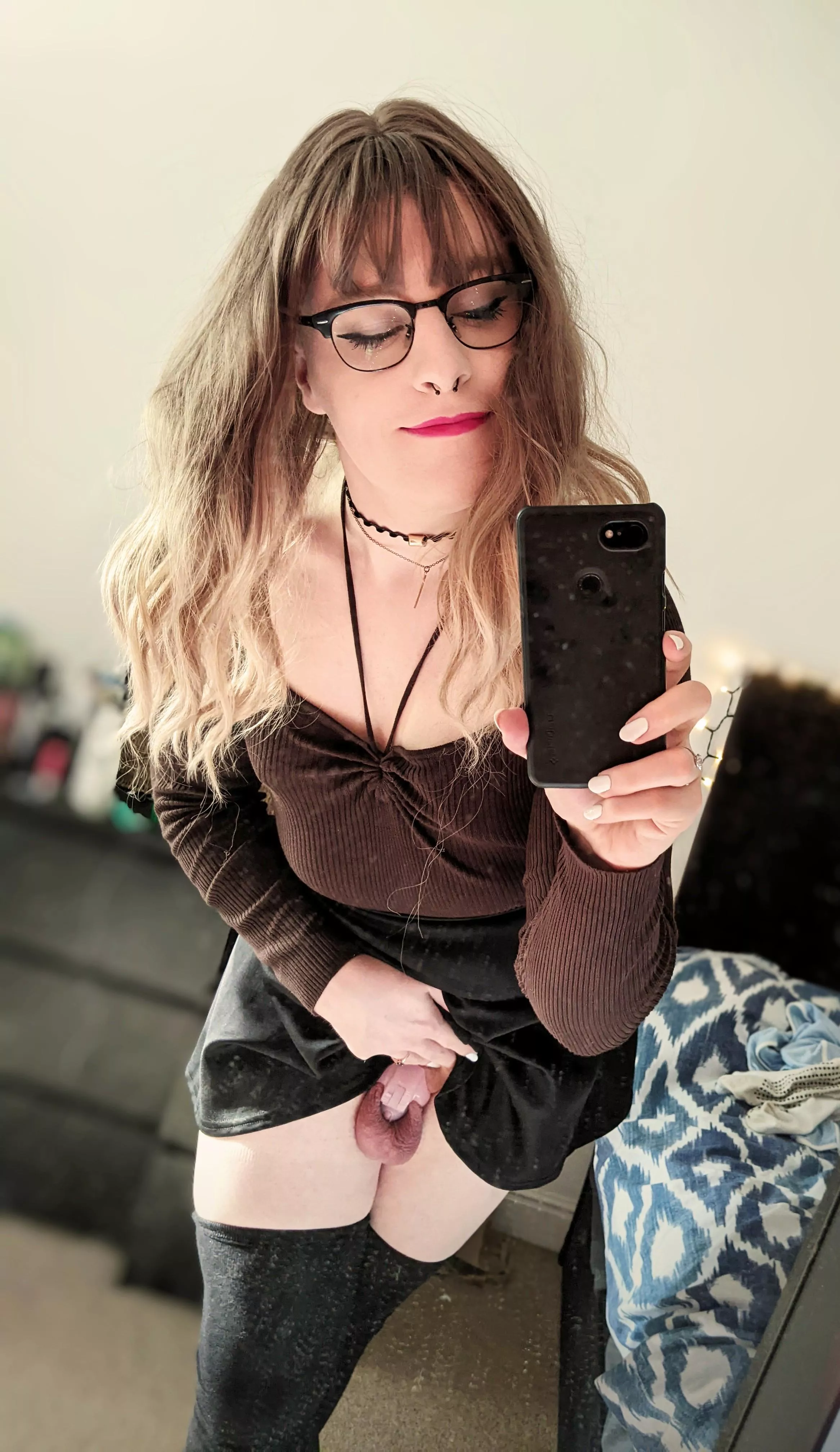 I love lifting my skirt