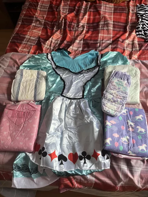 I think I’m ready for Halloween what diaper should I wear? Who wants a sneak peek?