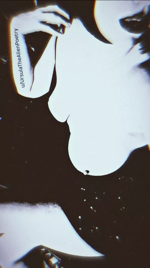 i’m dressing up as a naughty alien, HBU? 👽 xx