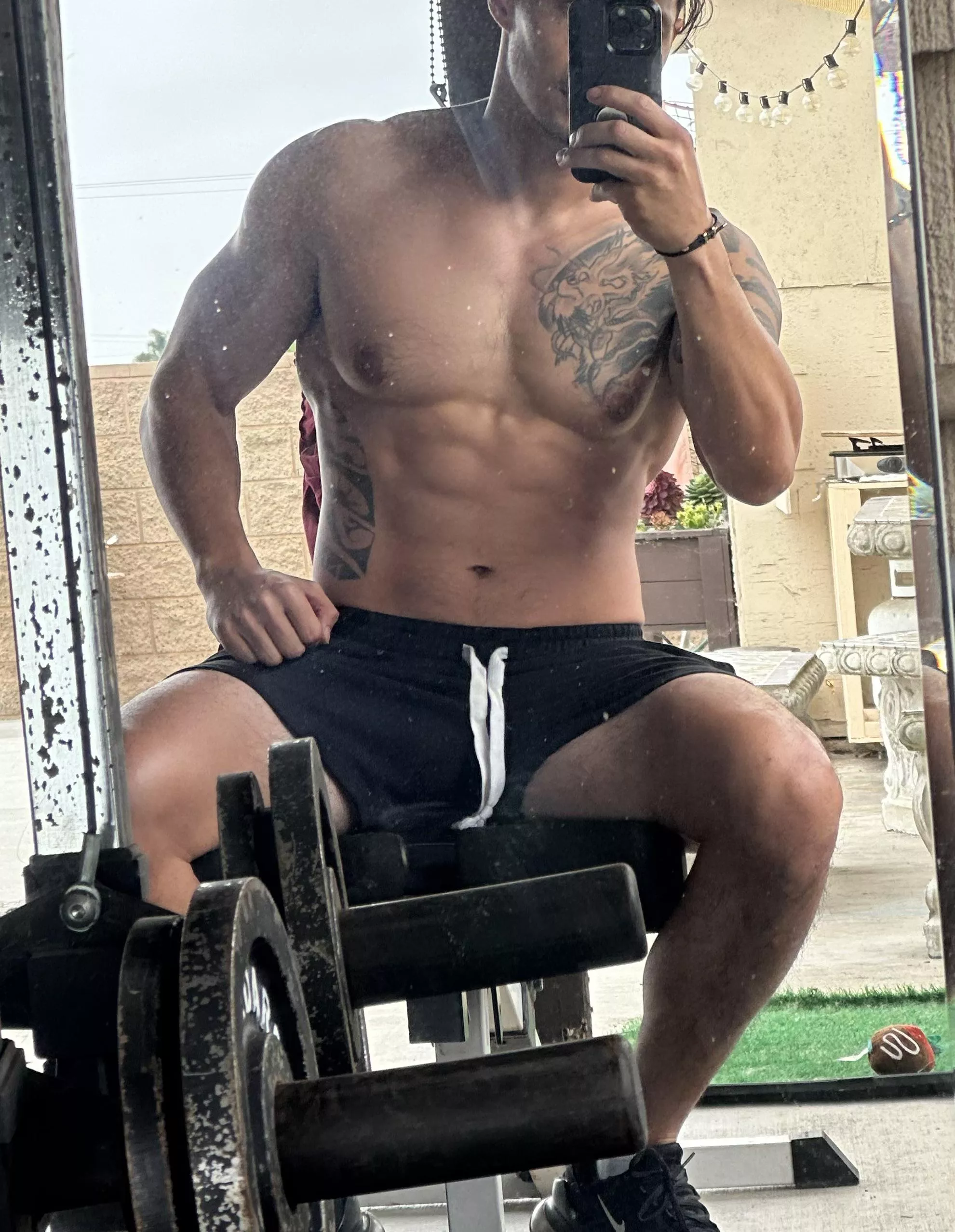 In town for the weekend looking for a couple or hotwife for some du. 