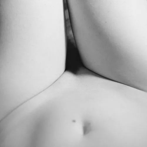 It's not the best pic, but I just like how feminine it turned out 🤍 [nb]