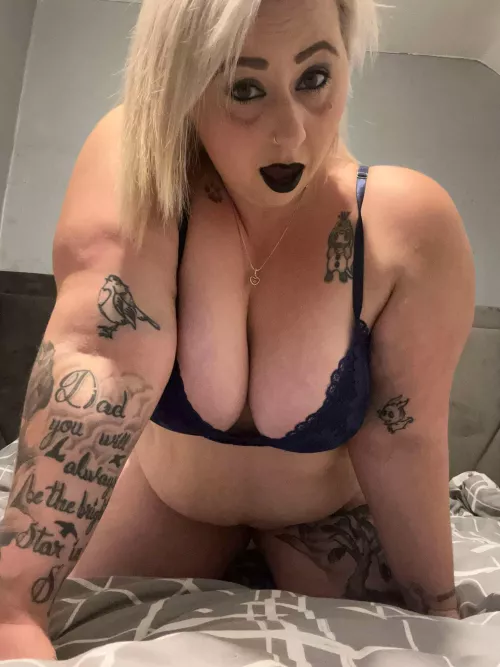 Let me help you get through hump day 😉😘xx