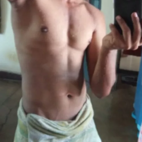 M 23 in Trivandrum free tonight, wanna meet girl or couple 