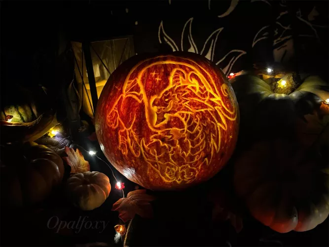 My entry for the Bad Dragon pumpkin carving contest <3