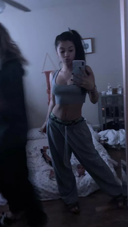 My friends left me , I’m all alone 