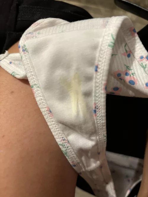 Perfect pussy crease