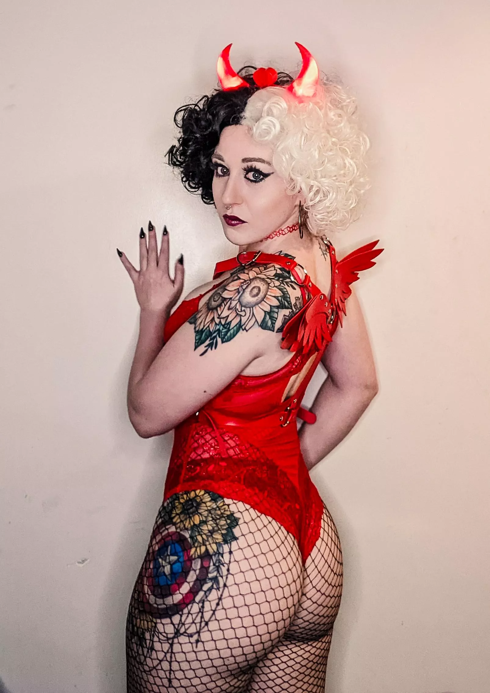 Sexy Devil in Fishnets 