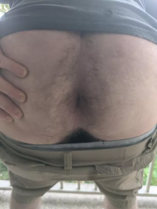 Showing My Asshole On My Hotel Balcony [32M]