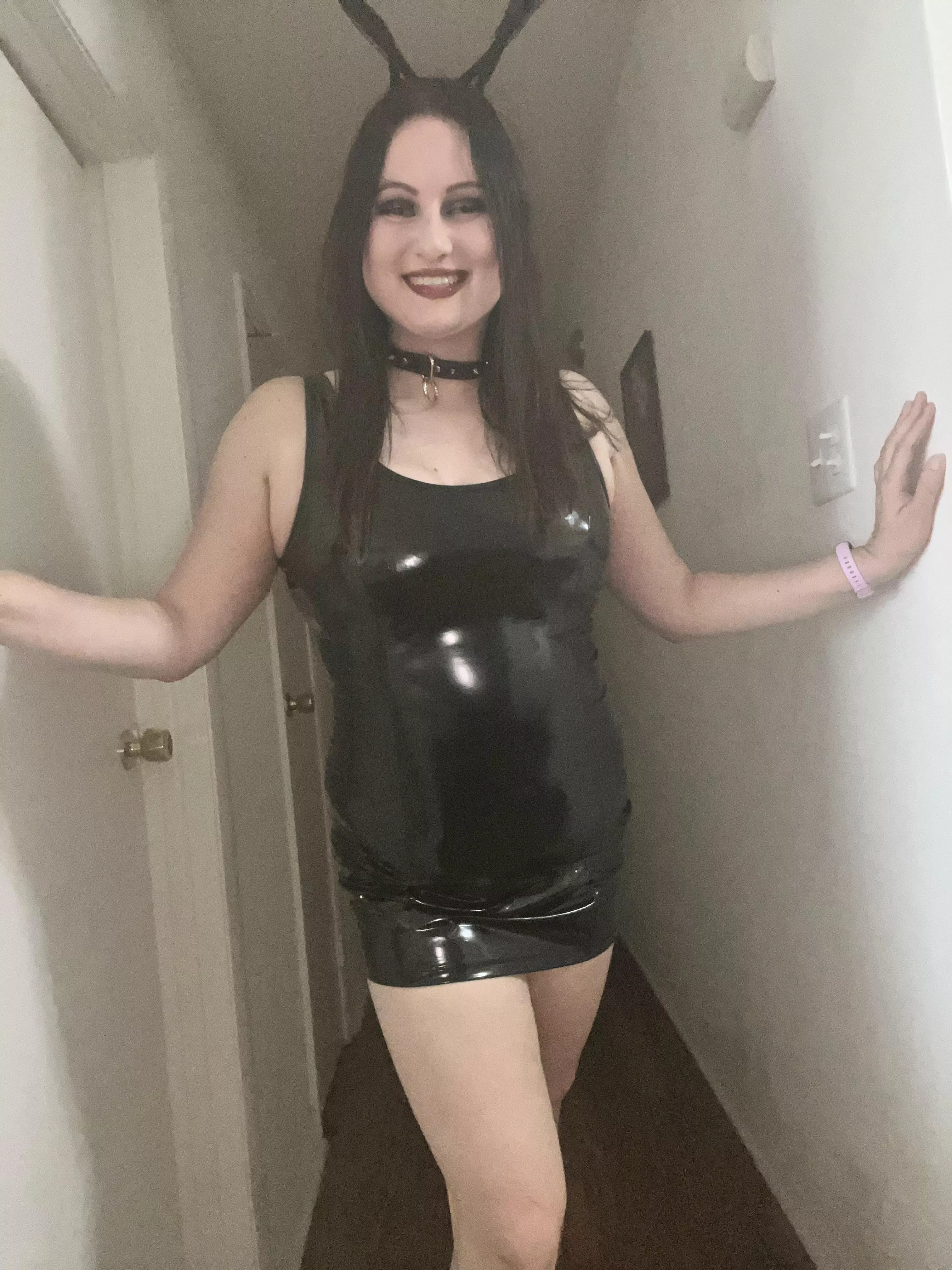 Slutty goth girl Halloween 🎃 