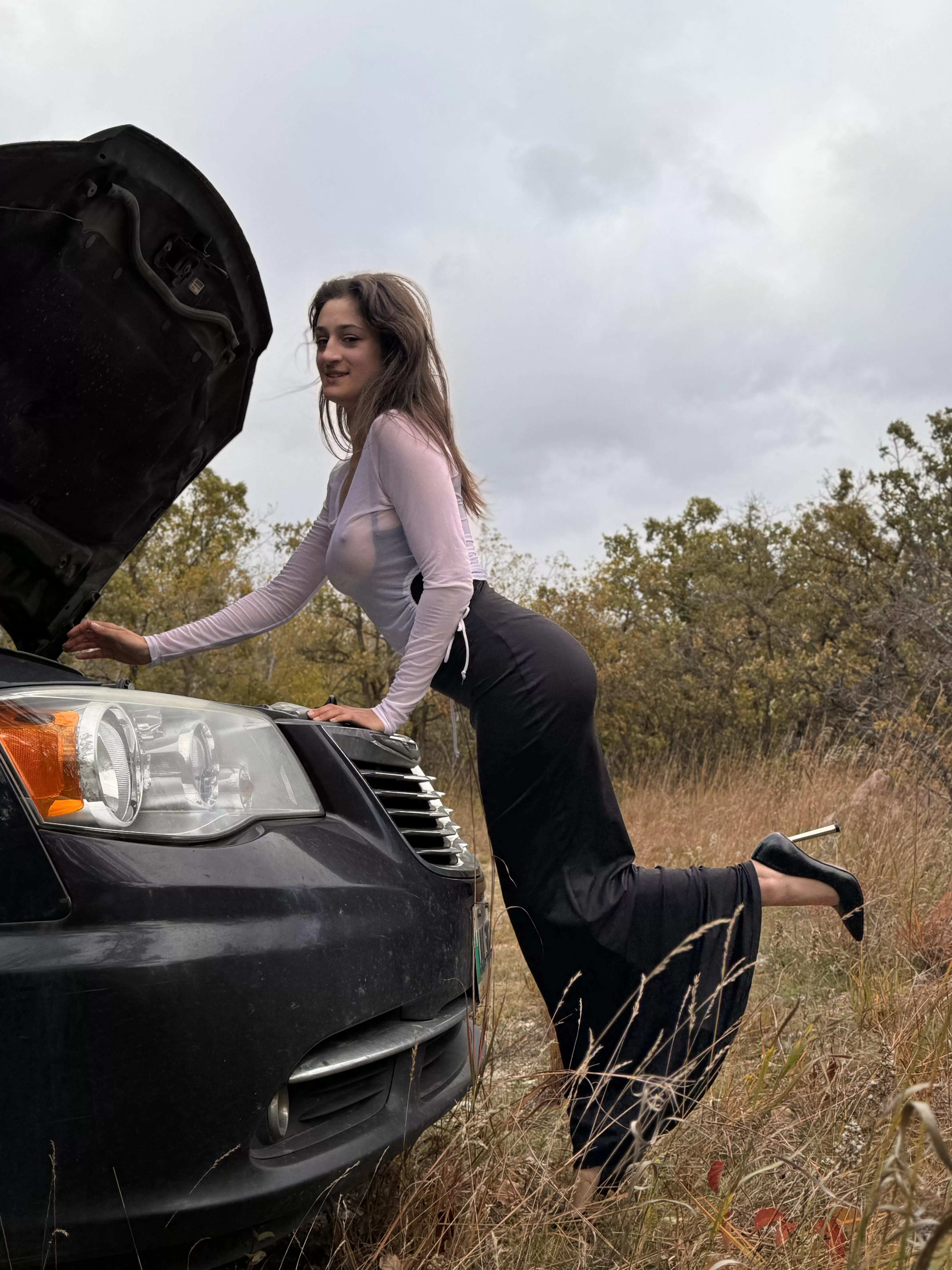 The tight long skirt looks sexy on me