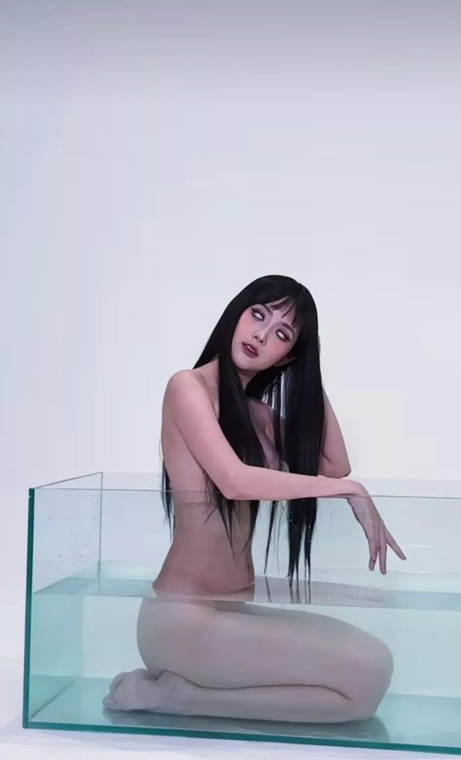 Tomie by beerpassaranan