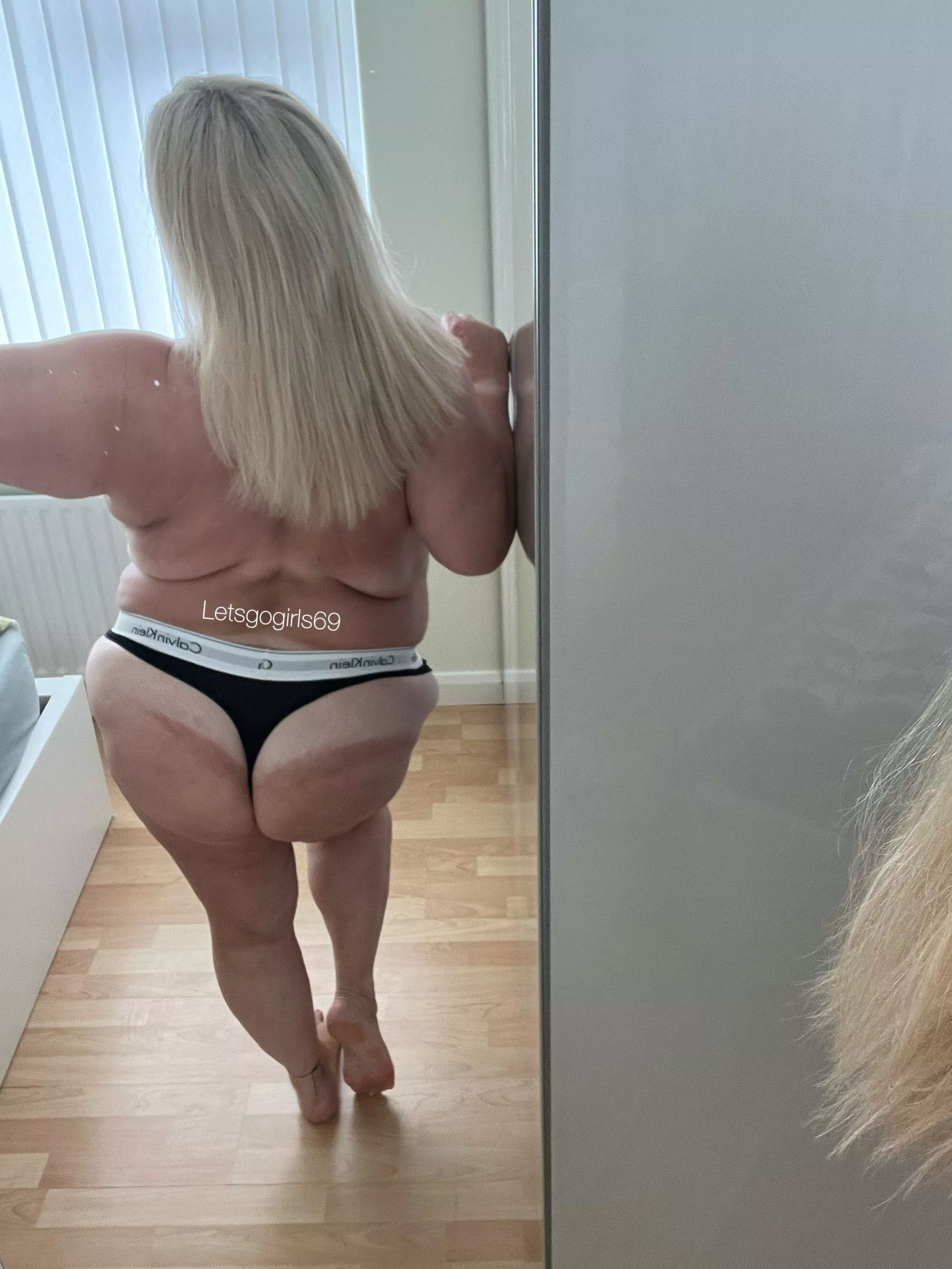 🖤wasn’t wearing these in the sun!😜🖤