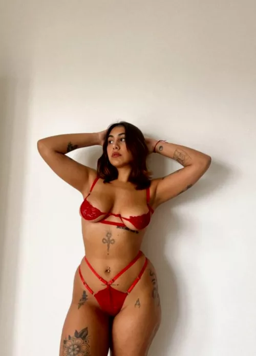 wearing red just makes me feel soo hot