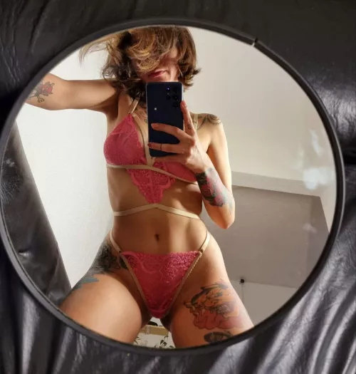 What do you call a girl who proposes anal sex on the first date?
