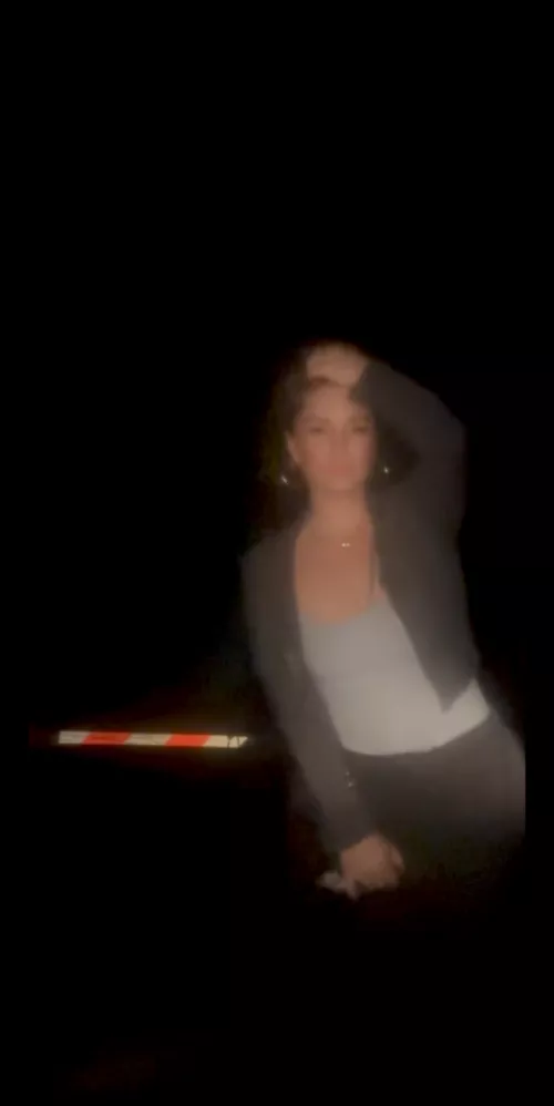 Who wants to cam and smoke rn 